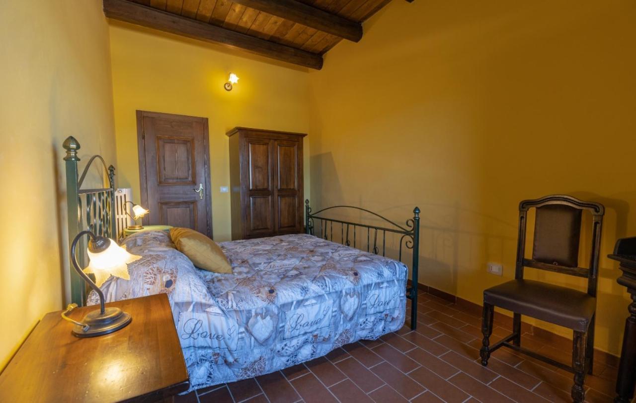 Mosciano SantʼAngelo Castello Di Petecciano B&B المظهر الخارجي الصورة