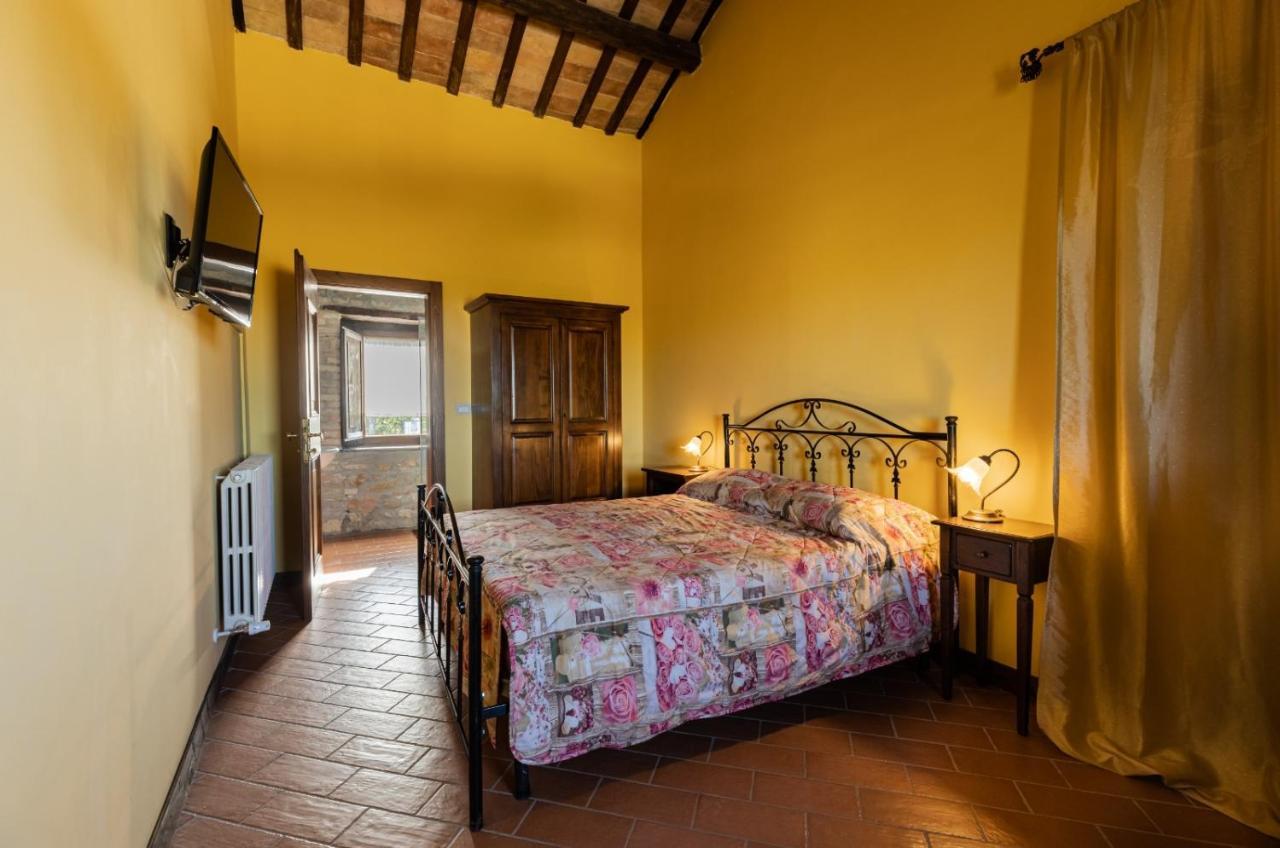 Mosciano SantʼAngelo Castello Di Petecciano B&B المظهر الخارجي الصورة