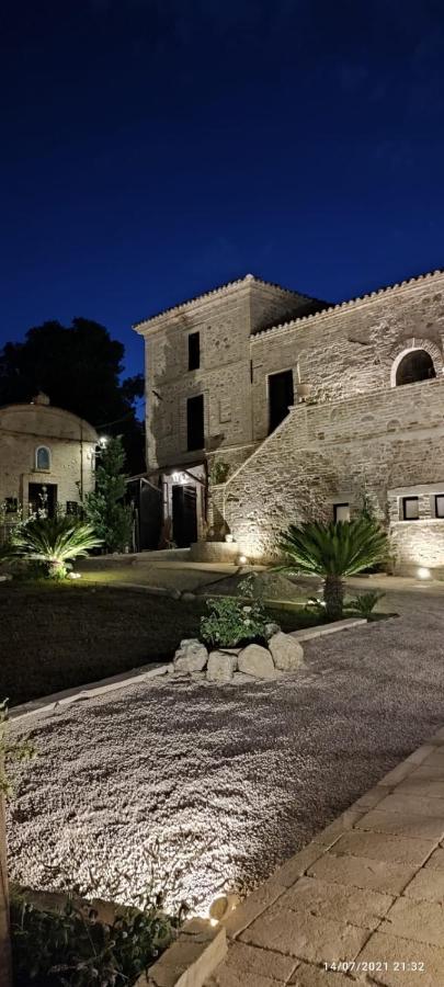 Mosciano SantʼAngelo Castello Di Petecciano B&B المظهر الخارجي الصورة