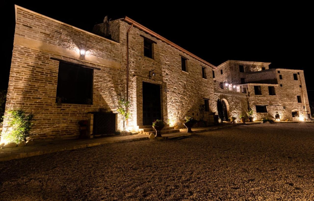 Mosciano SantʼAngelo Castello Di Petecciano B&B المظهر الخارجي الصورة