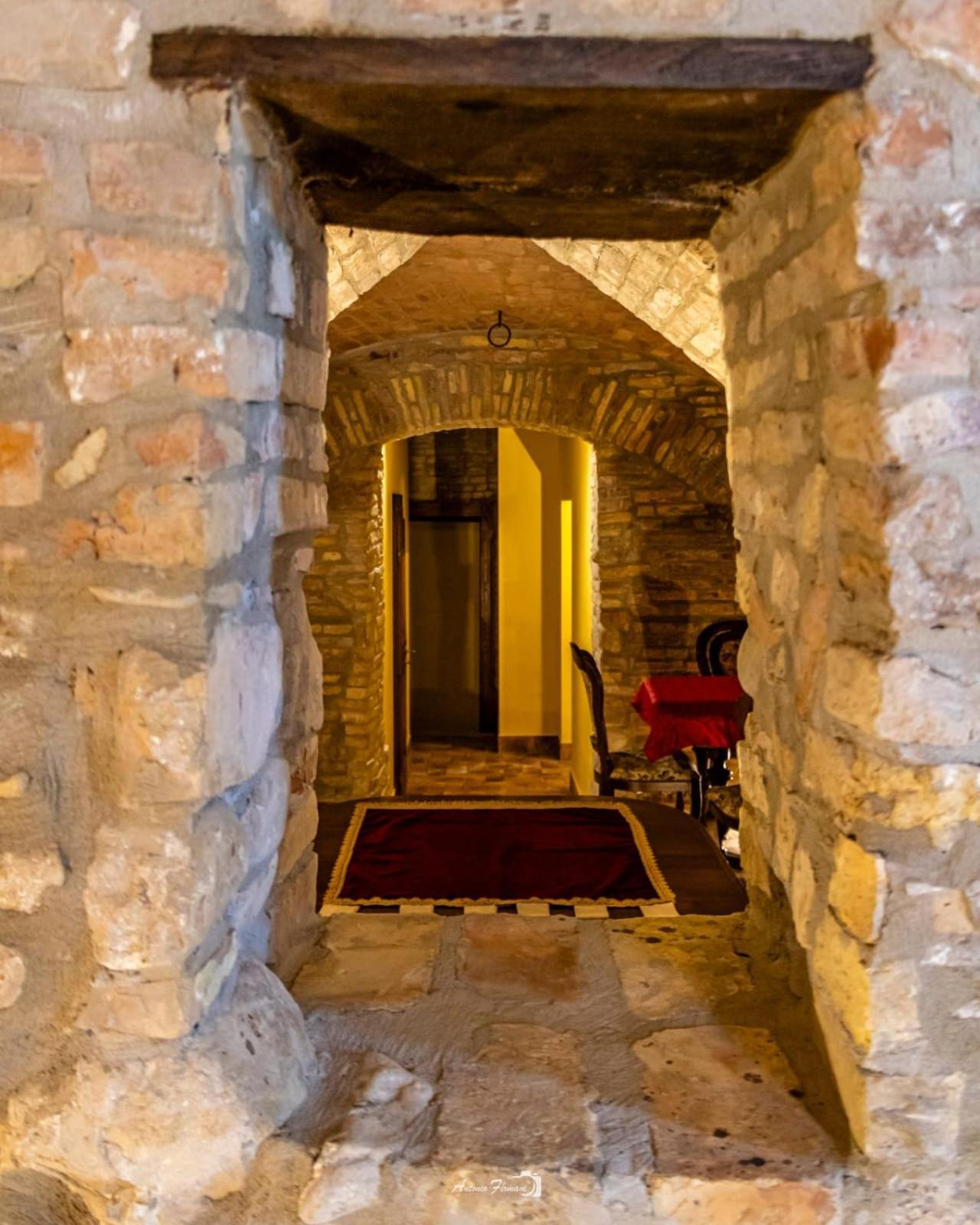Mosciano SantʼAngelo Castello Di Petecciano B&B المظهر الخارجي الصورة